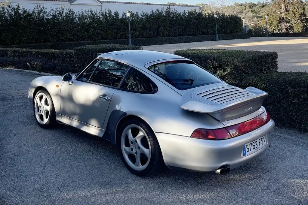 Porsche 993 gris metalizado